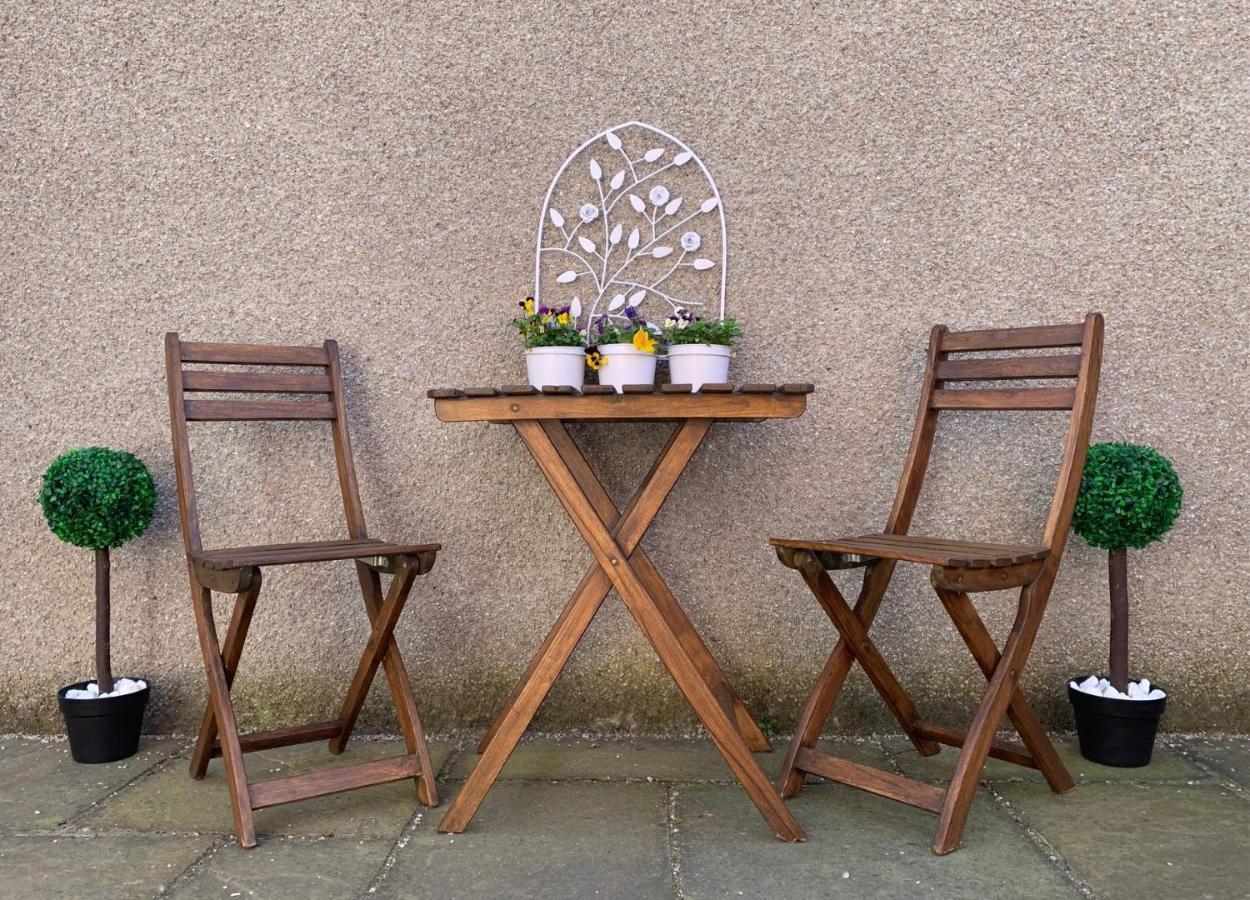 The Ramblers Rest - Whole Apartment - Pet Friendly - Close To Amenities And Walks Edzell Exterior photo